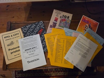 Tradition, prislistor och diverse rollspelsbutiks memorabila