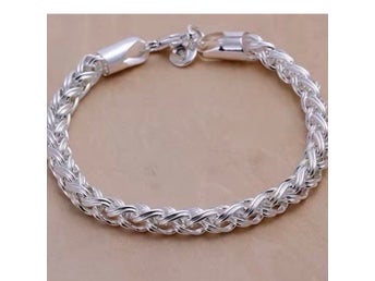 Helt nytt!! Armband pläterad med äkta silver 925, L: ca 20 cm , 4 mm
