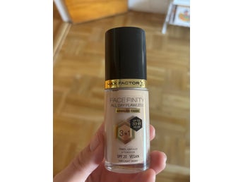 Ny! Max Factor Facefinity All Day Flawless Foundation C40 Light