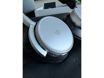 Bang & Olufsen Beoplay H100 - som nya