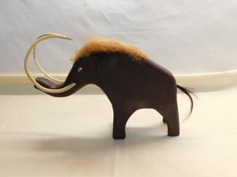 Yngve Delaryd Konstverk Mammut Träskulptur