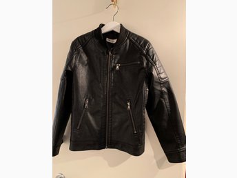 BikerjackaSkinnjacka, barn, stl. 128 (424479421) ᐈ Köp på skinnjacka barn pojke