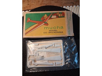 Mucha modellflygplan byggsats SP-2158