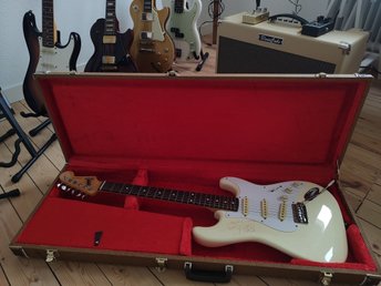 Fender Stratocaster 1987 Signed by B.B. King MIJ ST-362V Olympic White! + Case
