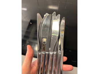 Silver-colored knives