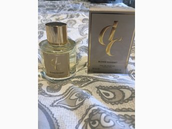 Parfym av Tom Ford: Violet Blonde (357585667) ᐈ Köp på Tradera Parfym av Tom Ford: Violet Blonde (357585667) ᐈ Köp på Tradera
