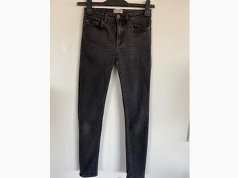 acne skin 5 used black