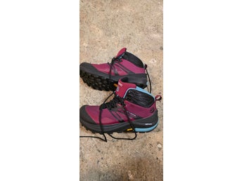 Topo Athletic Trailventure 2 WP Vandringskängor Vinröd EUR 41