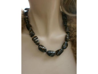halsband av glas,tigerrandig,vintege,50-tal