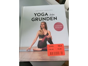 YOGA från GRUNDEN av Harry Waesse och Martin Kyrein