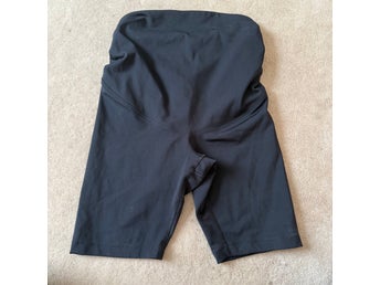 ASOS, svarta gravidträningsshorts, gravidtights, storlek 34