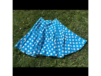Bröderna Magnussons blå vit kjol prickig retro vintage rockabilly