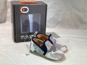 Move innesko slip on blå camo stl 19 Nu 150kr Ord 299kr