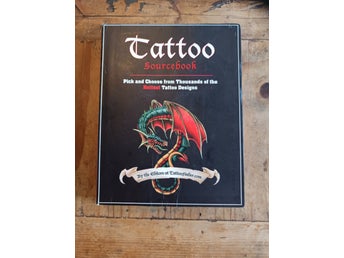 Tattoo Sourcebook av The Editors at Tattoofinder.com, 2007
