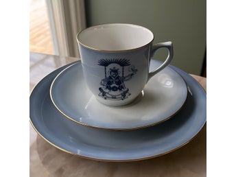 Kaffekoppen med assietter från servisen ”Lucia” från Bing & Gröndahl (B&G).