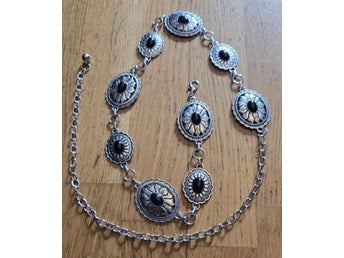 Silvrigt & svart midjesmycke metallskärp skärp bohem gothic goth vintage