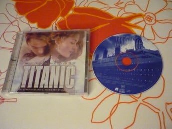 CD, TITANIC - MUSIC FROM THE MOTION PICTURE, ROSE, AN OCEAN OF MEMORIES, A PROMI
