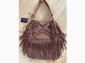 väska med fransar beige väska med fransar beige