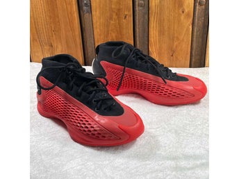 Adidas Anthony Edwards 1 basketskor storlek 38 TOPPENSKICK!