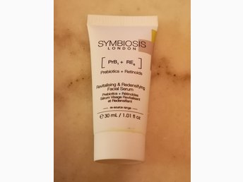 symbiosis revitalising & redensifying facial serum