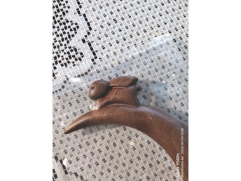 Hårnål i sandalträ, kanin och månskära, 13.5cm