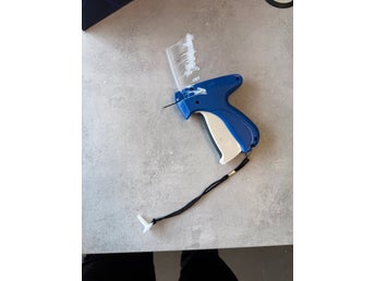Märkpistol / Tag gun + 5000 plastfästen + extra nålar