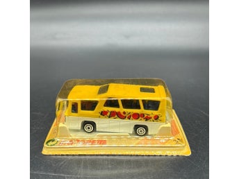 Retro Majorette Minibus 262 (1:87) – Oöppnad!