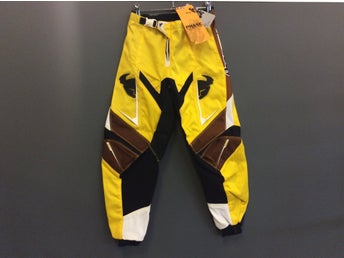 ” JÄTTE BILLIGT ” Thor Phase crossbyxa. Gul i herrstorlek 28-tum. NU 299kr.
