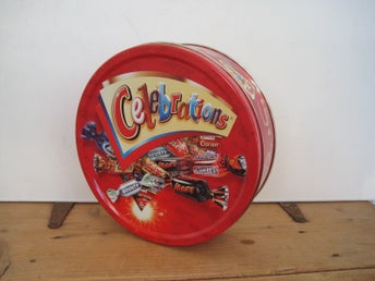 Godisburk Plåtburk Plåtemballage Celebrations Mars Snickers Bounty mm