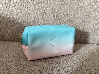 YSL Beauté necessär i gradient färg