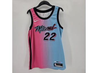 Nike NBA Miami Heat Jimmy Butler #22 Swingman Jersey – City Edition – Storlek L