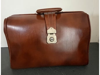 Vintage portfölj i äkta läder – klassisk brun dokumentväska med lås – retro