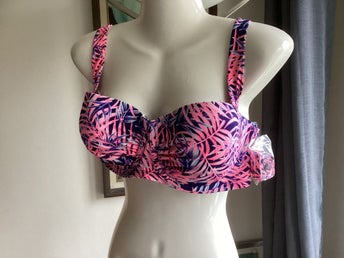 Regatta rosa, lila bikiniöverdel, storlek 85C