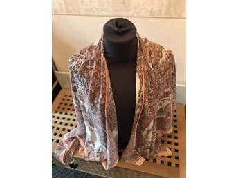 En strand sjal beige Stl. 158x134 cm one size från Lindex