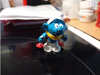Smurf på skidor figur