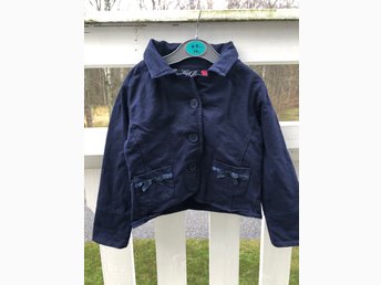 Kavaj flicka storlek 98 (389288947) ᐈ Köp på Tradera Kavaj flicka storlek 98 (389288947) ᐈ Köp på Tradera