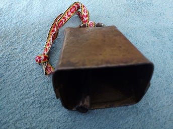 Klocka ANTIK mässing Höjd ca 12 cm