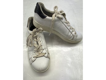 Björn Borg sneakers i vitt, storlek 36. FRI FRAKT