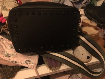 Kvinnors Cross Body Shoulder Bag (354455365) ᐈ Köp på Tradera Kvinnors Cross Body Shoulder Bag (354455365) ᐈ Köp på Tradera