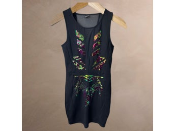 Partyklänning Gina Tricot S