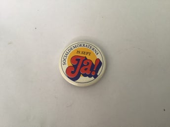 JA 19 sept SAP Sverige socialdemokratiska arbetare partiet knapp P27