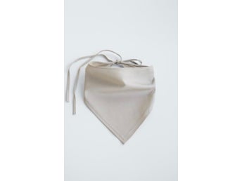 Zara - beige bandana i fuskmocka mycket gott skick
