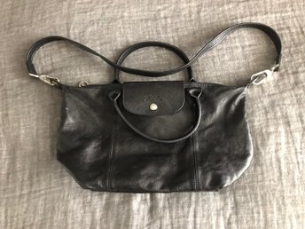 Mindre Longchamp väska i mjukt svart skinn Mindre Longchamp väska i mjukt svart skinn