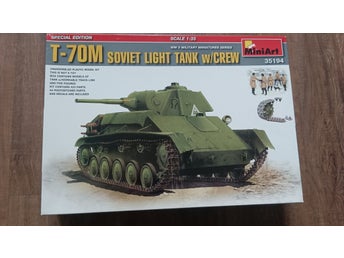 MiniArt 35194 T-70M Soviet Light Tank w/Crew 1:35 Scale Model Kit