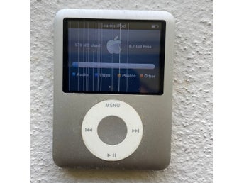iPod nano 3 - 8 GB - Batteri testat plus 10 timmar.