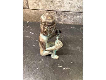 Gammal Liten skulptur i