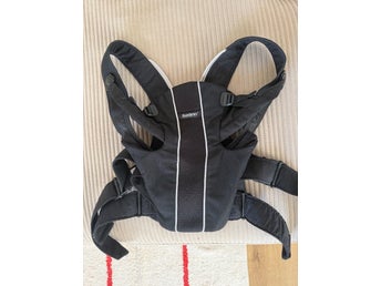 Babybjörn baby carrier 3.5 to 12 kg in black mesh