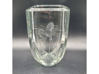 Vas - Glas - Slipad fågeldekor - Osignerad - Höjd ca 18 cm