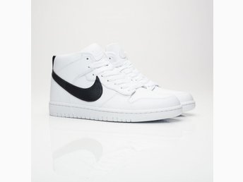nike dunk lux chukka rt