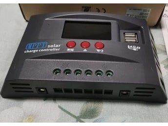 10A 12V/24V MPPT solarladdningskontroll med färgskärm, 2 USB-portar, flera skydd